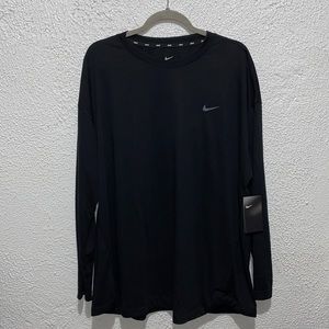 ***SOLD*** NWT Nike Long sleeve (Black)